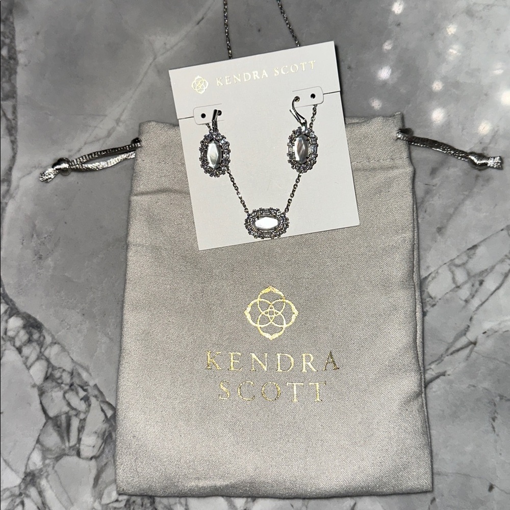 NWT Kendra Scott Silver and White Jewelry Set - Picture 3 of 4
